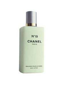 化妝品與家用電器 現(xiàn)代家庭的時(shí)尚與科技融合